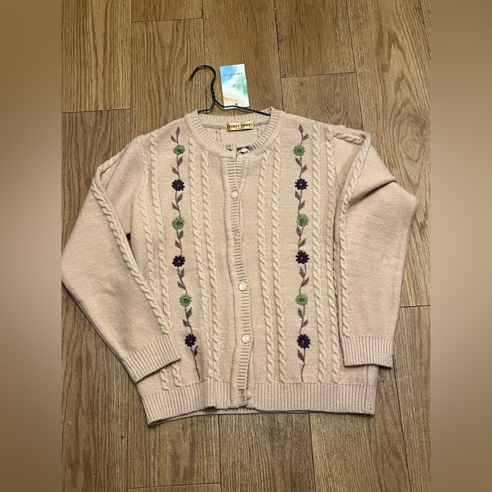 First Lady Woollen embroidered button down sweater- Size Medium PTP 19 inch NWT - Picture 2 of 11